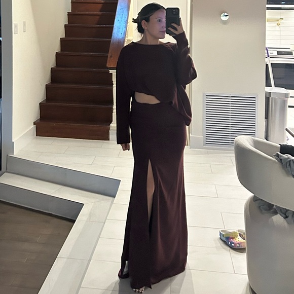 ASOS Burgundy Long Sleeve Formal Dress - Picture 4 of 4